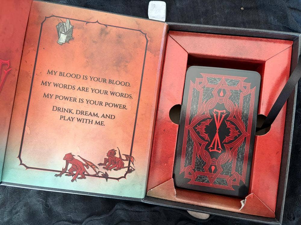 Vampire's Tale Tarot Deck (Halloween Tarot Deck)