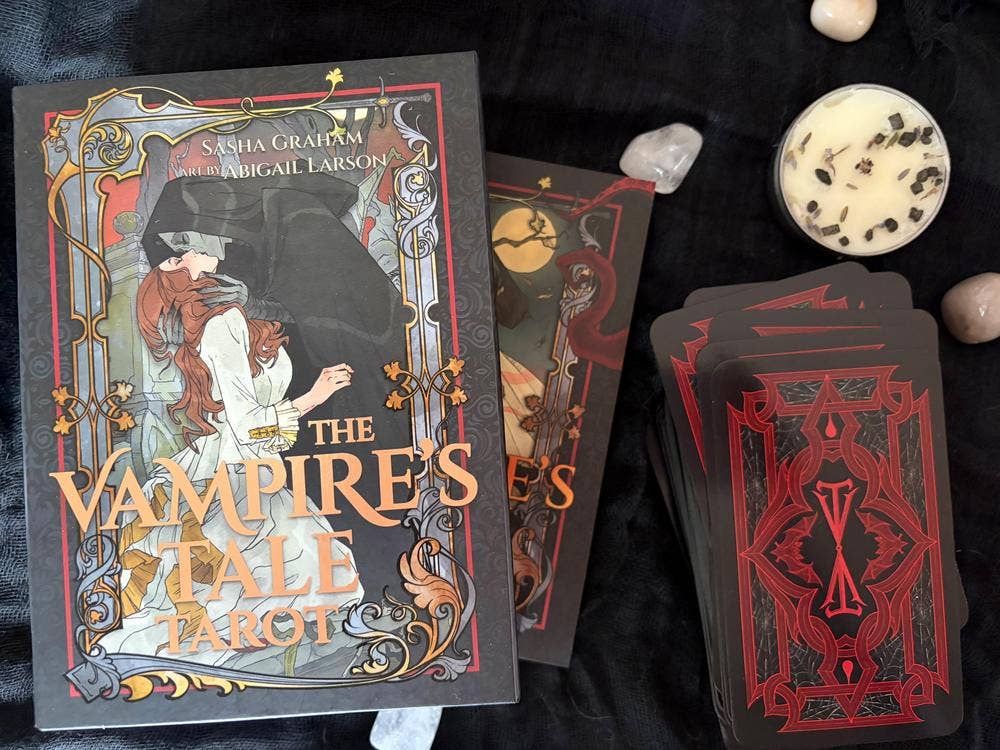 Vampire's Tale Tarot Deck (Halloween Tarot Deck)