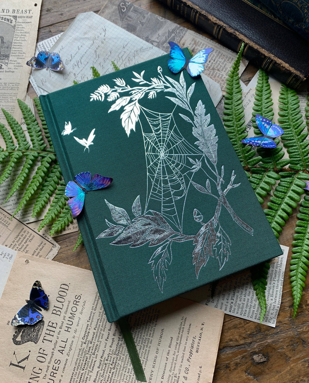 The Botanist - B6 vegan watercolor sketchbook, 300gsm: Gold