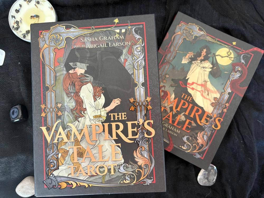 Vampire's Tale Tarot Deck (Halloween Tarot Deck)