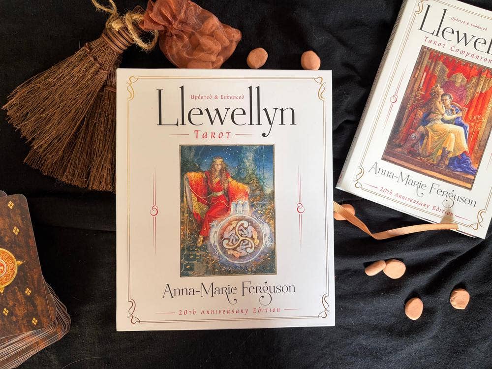 Llewellyn Tarot